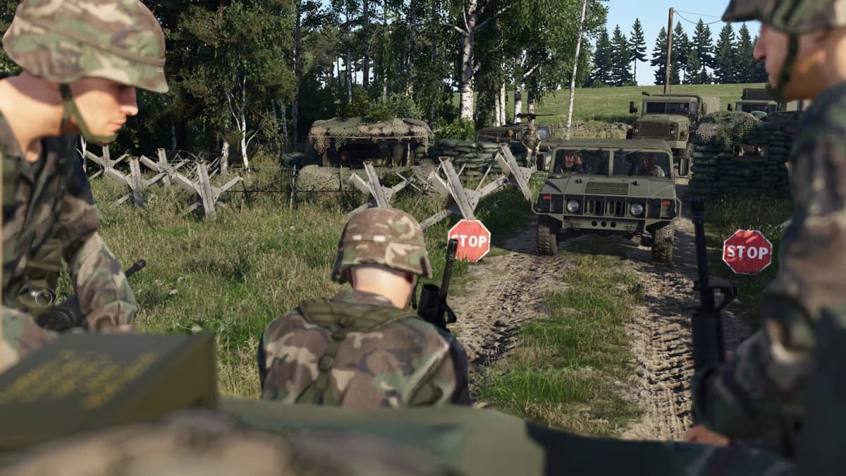 Un véhicule blindé en action sur une carte modifiée par la communauté Arma.